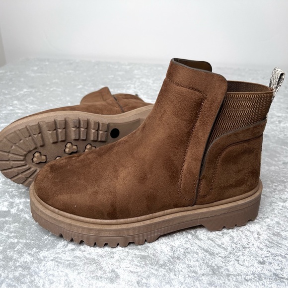 NWOT Qupid Renley Chunky Sole Booties - Brown, Size 9 - Picture 9 of 10